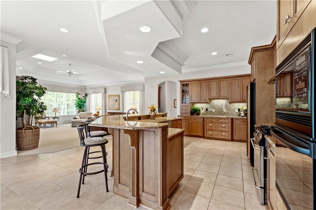 247 Whetherburn Drive Wexford, PA 15090 - Photo 9 of 25 a kitchen with lots of counter top space