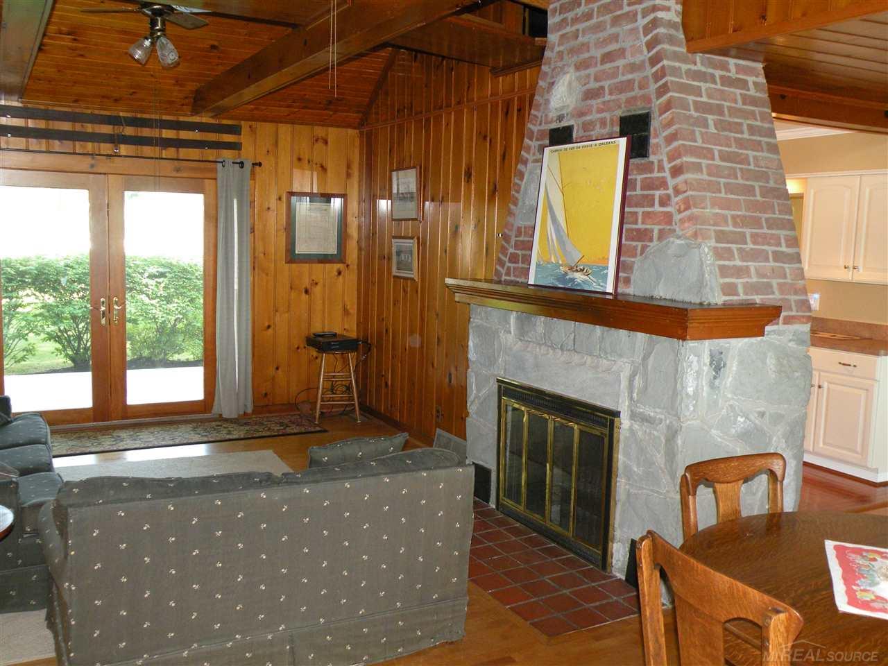 6757 Lakeshore Road Lexington, MI 48450 - Photo 23 of 41 31297117-22.JPG