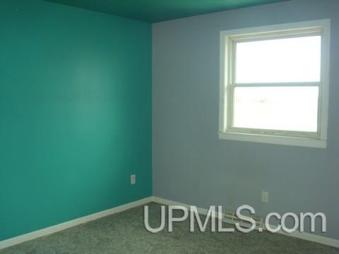 3016 18th Road Escanaba, MI 49829 - Photo 9 of 17