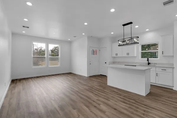 $374,000 | 106 Runnels Street, Willis, TX 77378