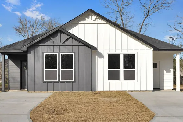 $374,000 | 106 Runnels Street, Willis, TX 77378