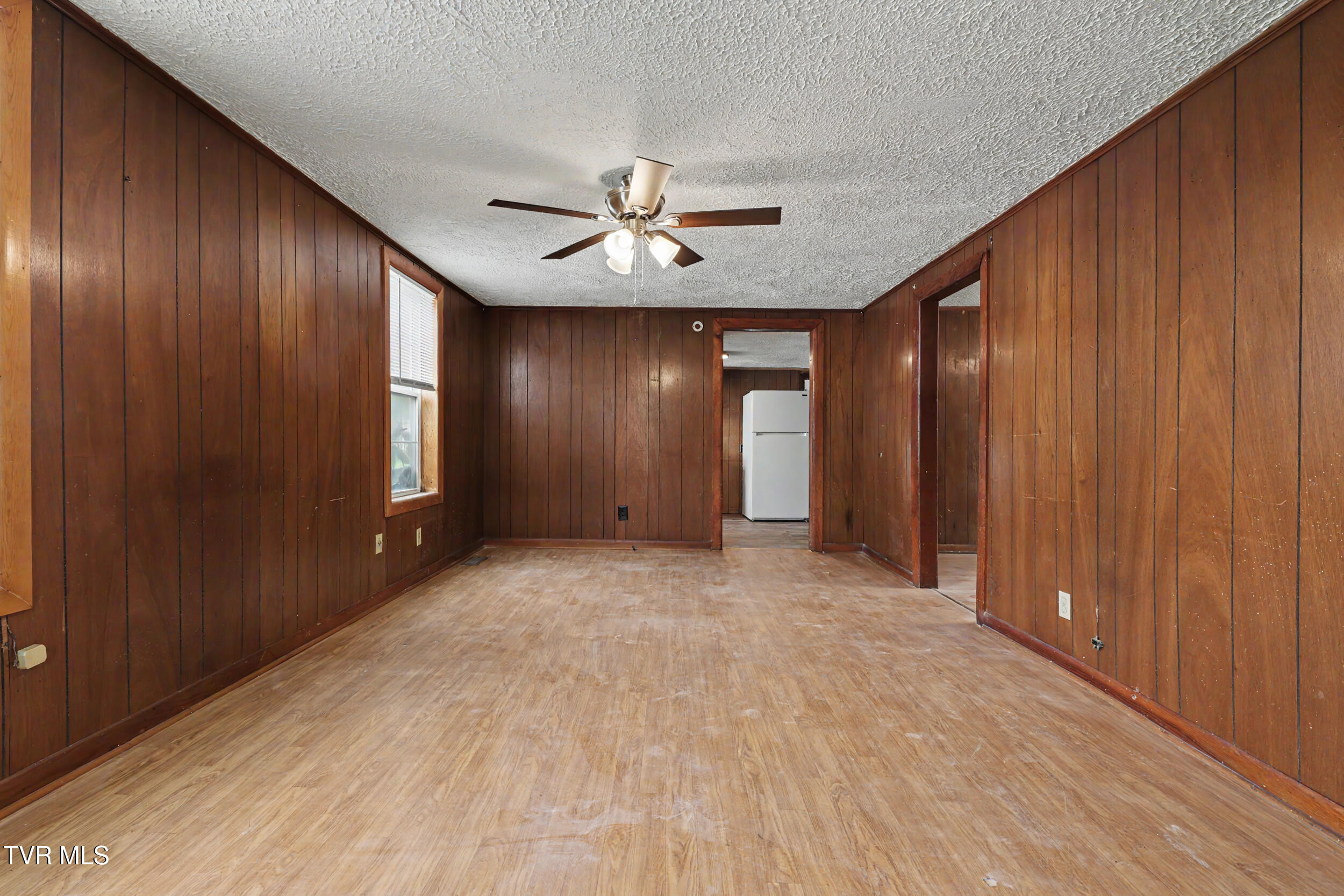 317 Biddle Street Greeneville, TN 37745 - Photo 14 of 39 13_img_0035