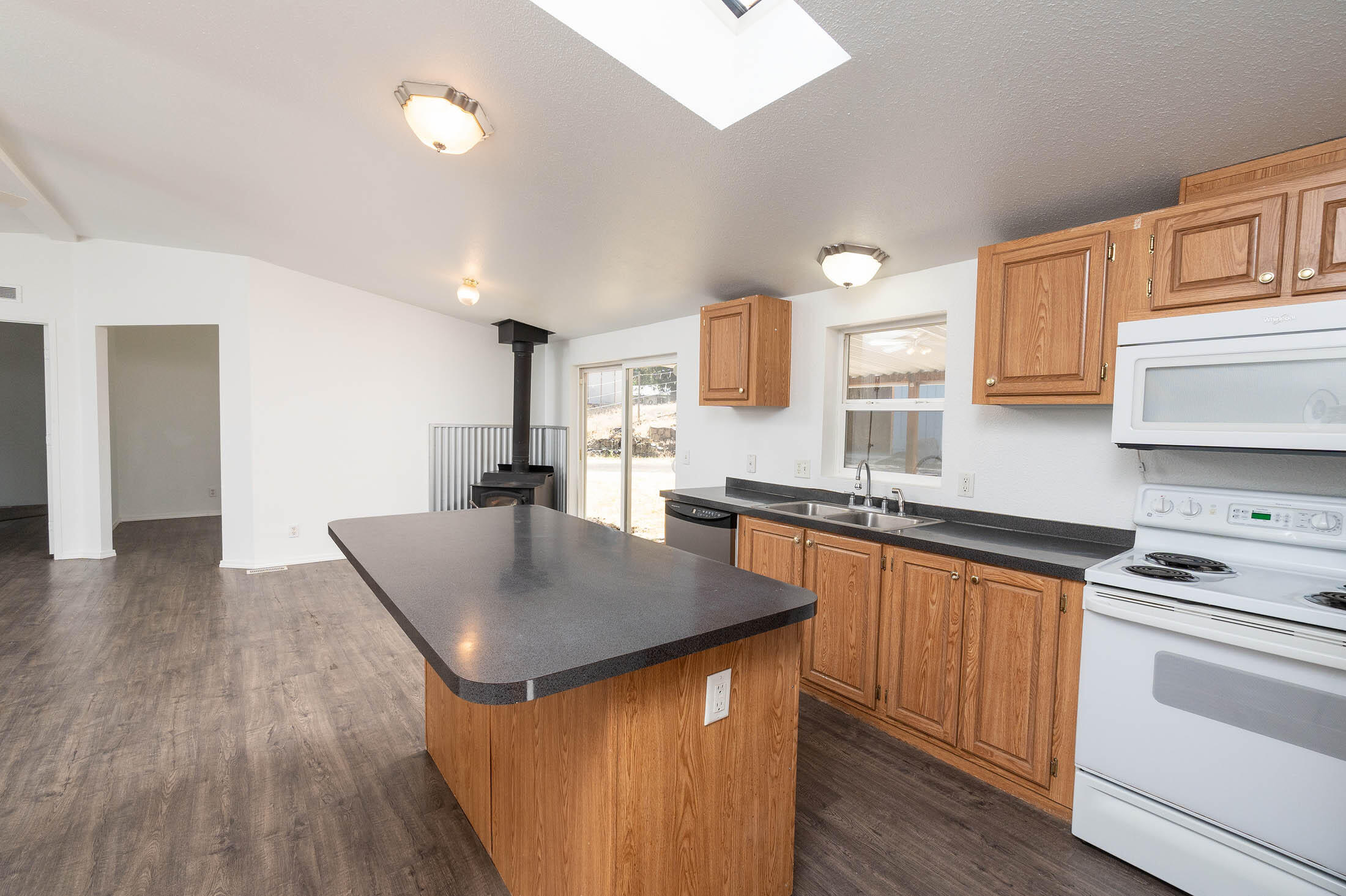 20355 Murphy Road Bend, OR 97702 - Photo 5 of 25 10