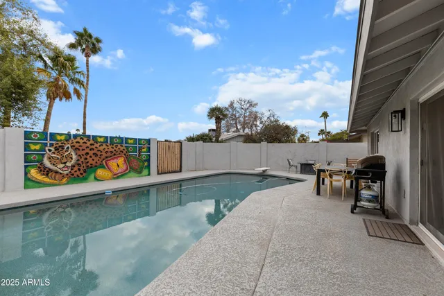 $1,099,000 | 8707 East Clarendon Avenue, Scottsdale, AZ 85251