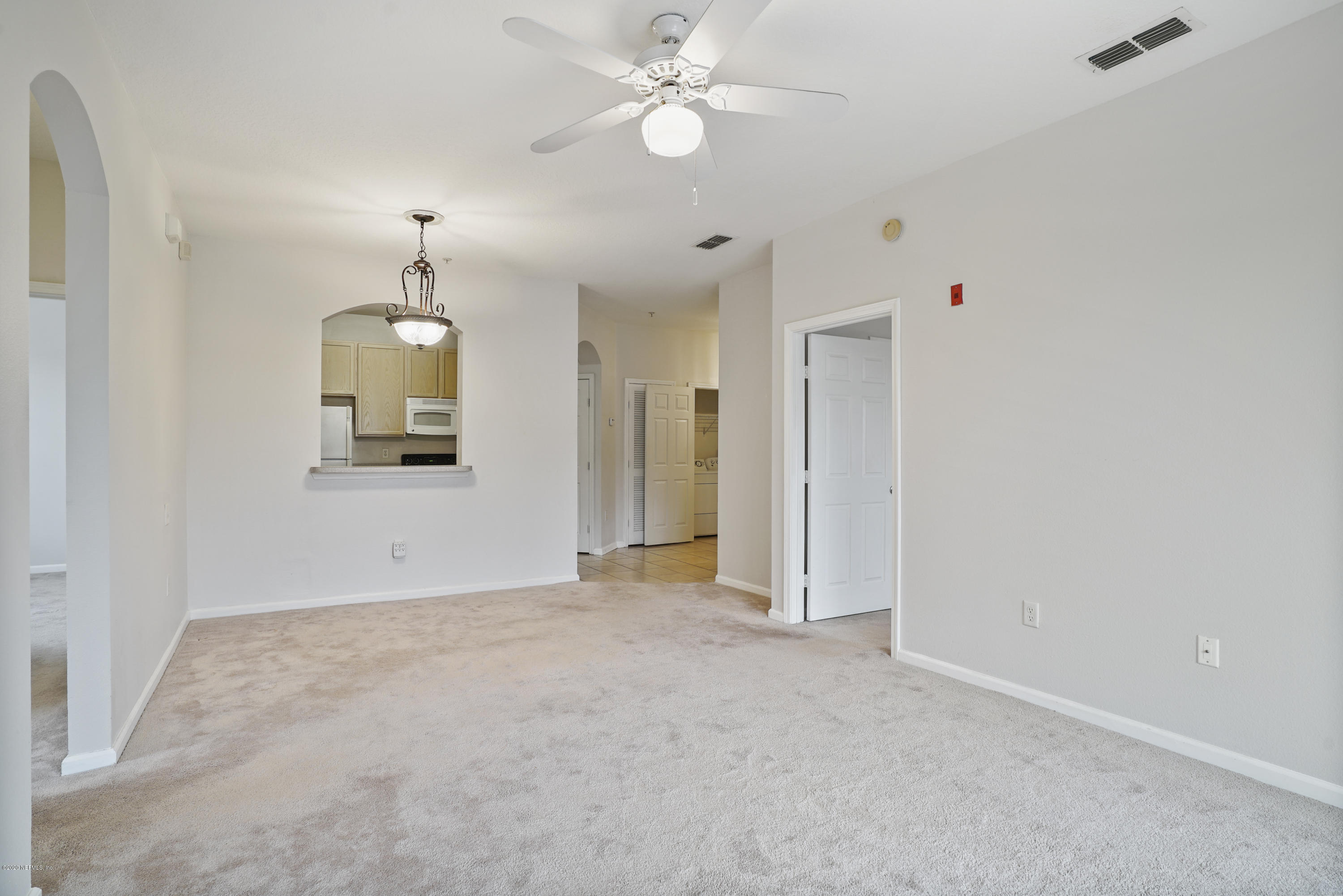 10550 Baymeadows Road, Unit 821 Jacksonville, FL 32256 - Photo 13 of 31 Bright and open