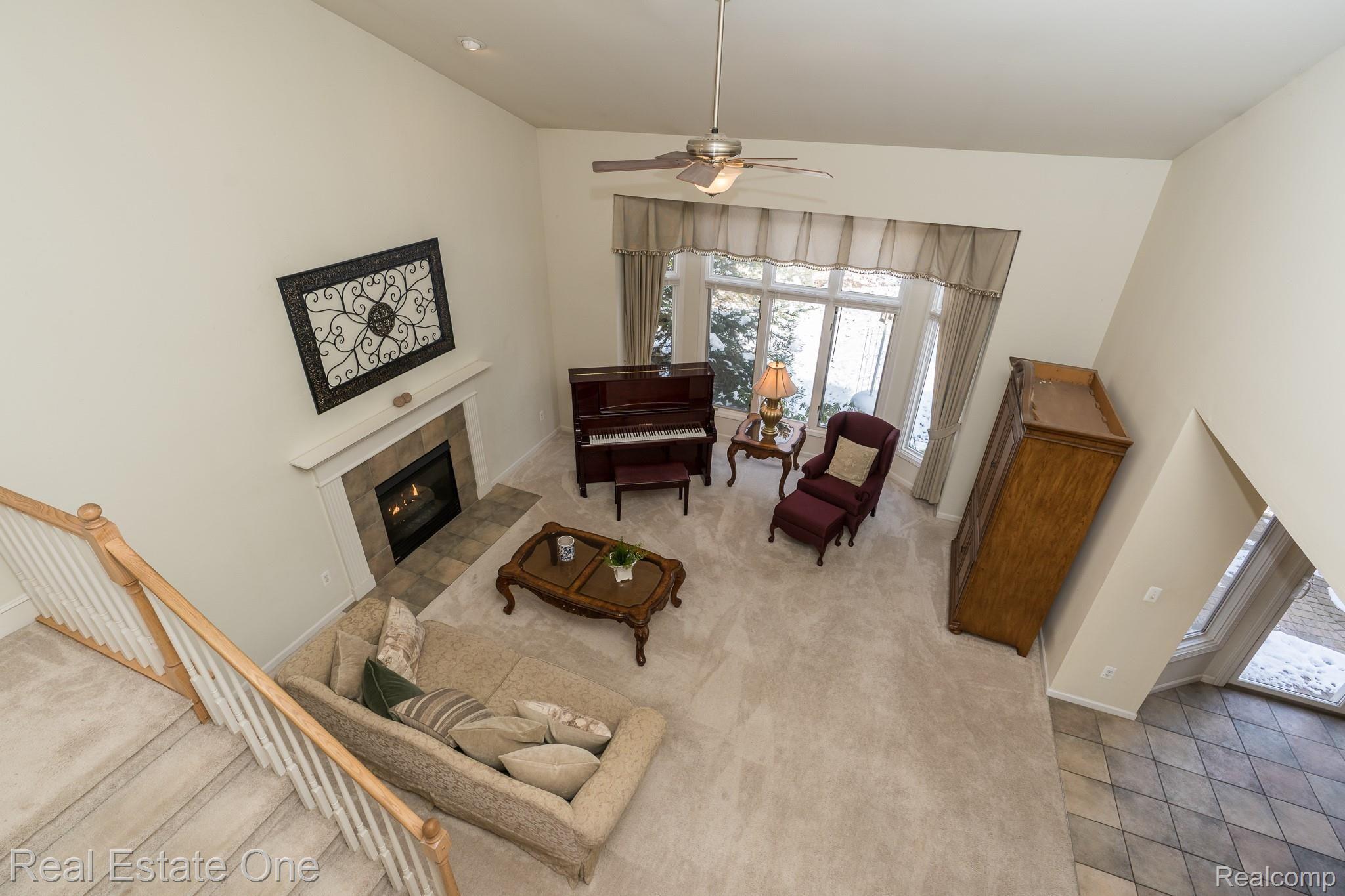1323 Ross Lane Rochester, MI 48306 - Photo 29 of 47 Ross MLS-W040.jpg