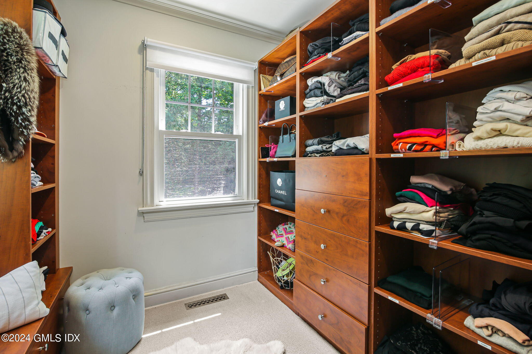 48 Glenville Road Greenwich, CT 06831 - Photo 24 of 62 33-web-or-mls-48-glenville-rd