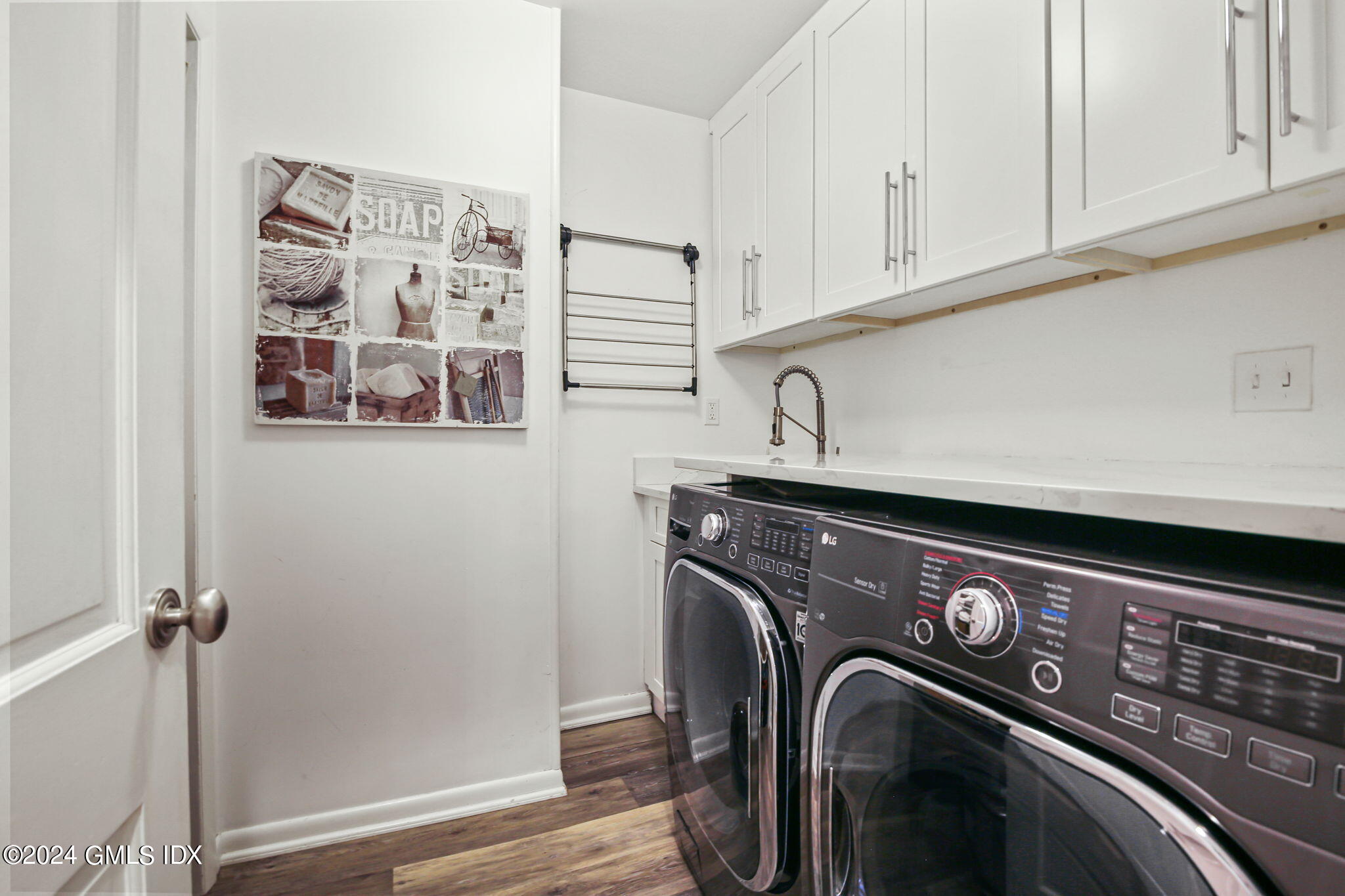 48 Glenville Road Greenwich, CT 06831 - Photo 28 of 62 26-web-or-mls-48-glenville-rd