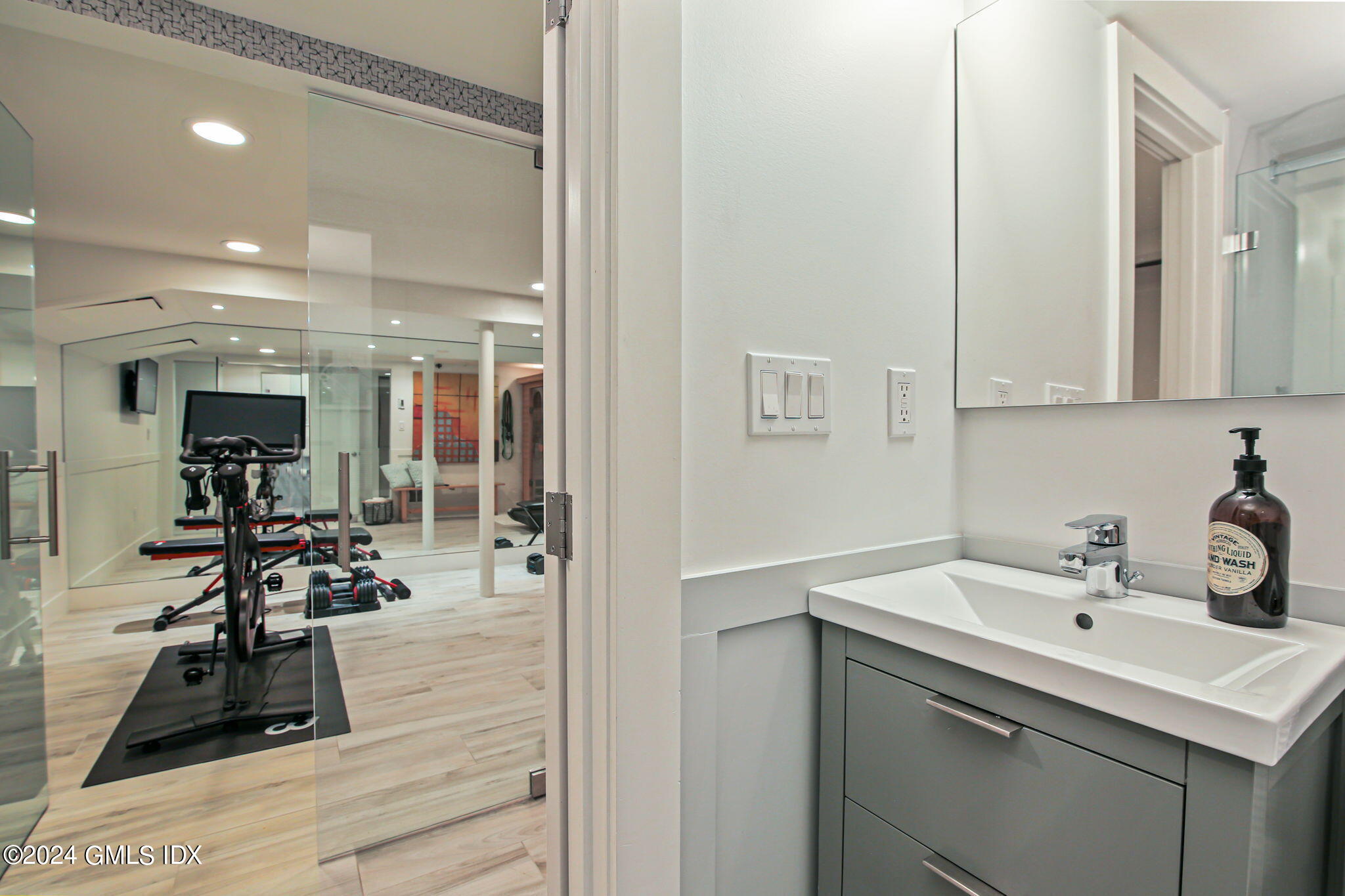 48 Glenville Road Greenwich, CT 06831 - Photo 43 of 62 56-web-or-mls-48-glenville-rd