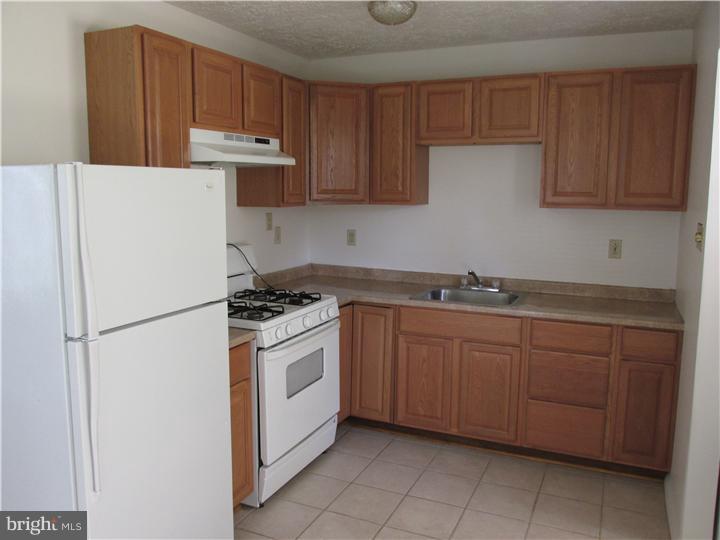 79 Churchill Road Cherry Hill, NJ 08034 - Photo 5 of 9 Kitchen