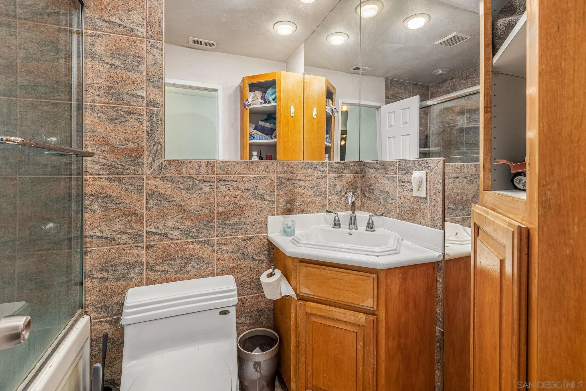 8631 Spring Vista Way Spring Valley, CA 91977 - Photo 12 of 21 Gallery Image 12