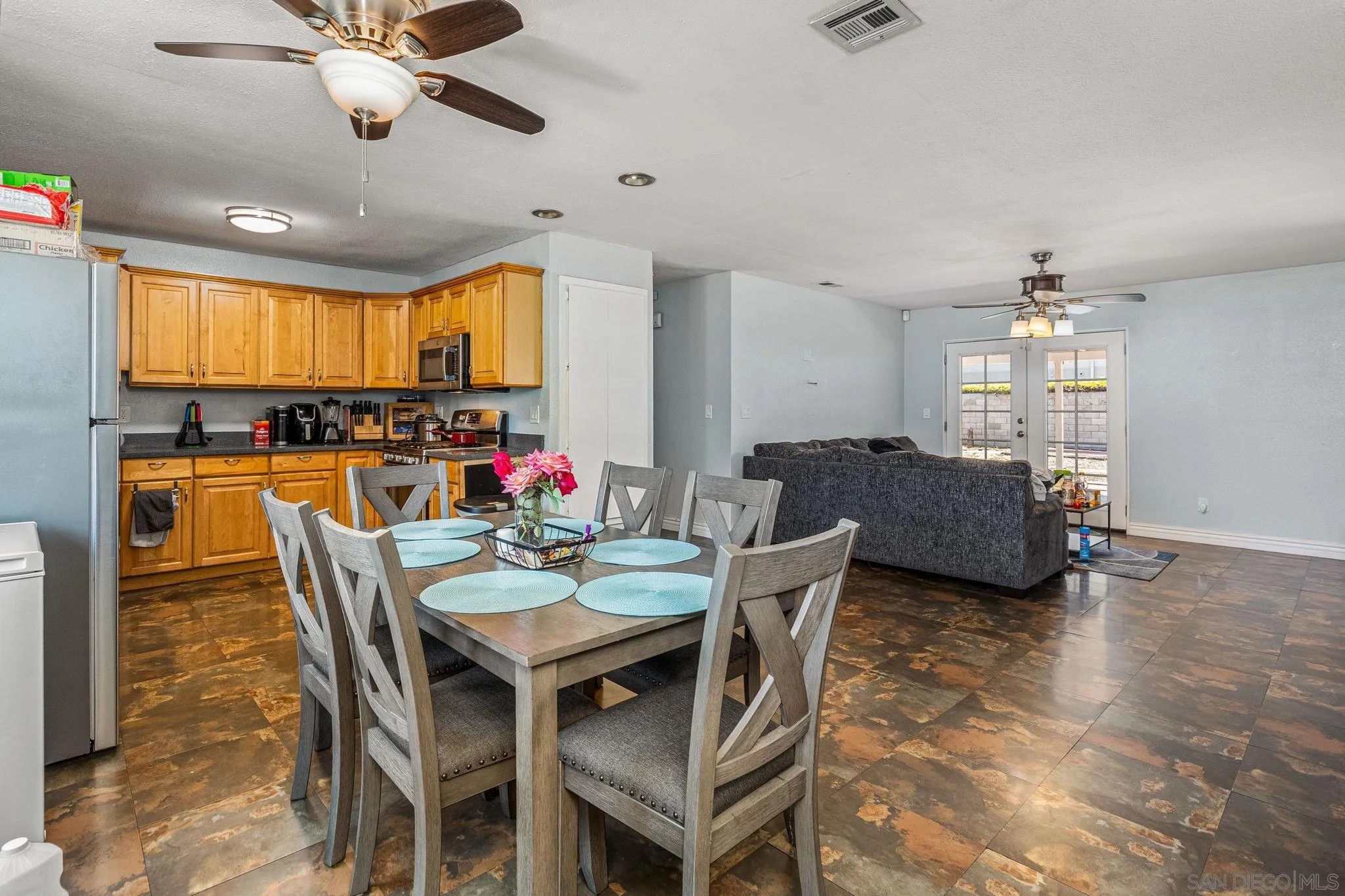 8631 Spring Vista Way Spring Valley, CA 91977 - Photo 4 of 21 Gallery Image 4