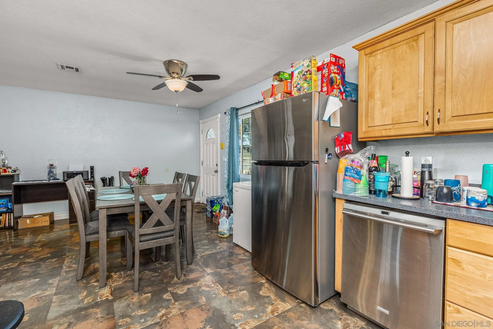 8631 Spring Vista Way Spring Valley, CA 91977 - Photo 5 of 21 Gallery Image 5
