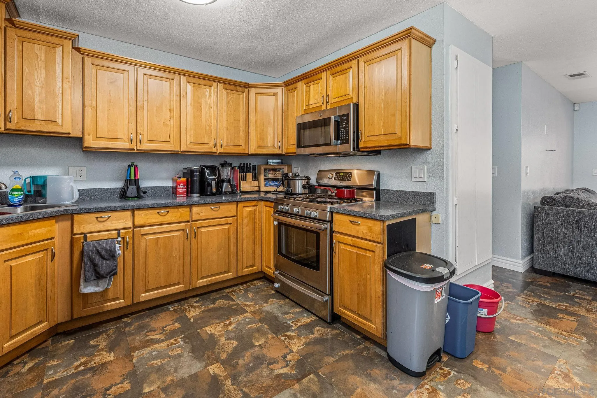 8631 Spring Vista Way Spring Valley, CA 91977 - Photo 7 of 21 Gallery Image 7
