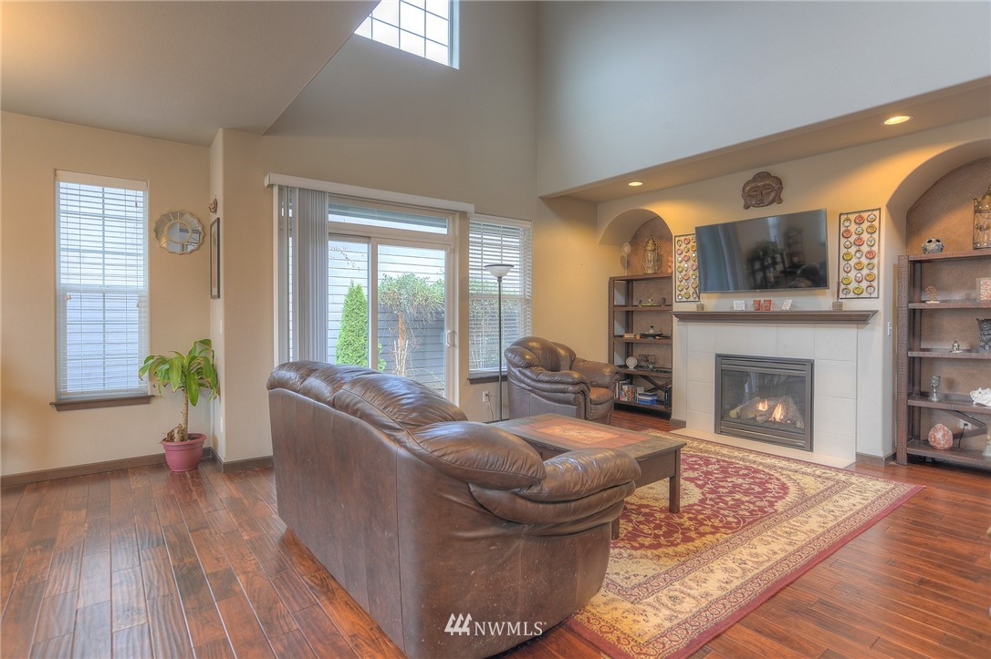 4752 Rochelle Street Southeast Lacey, WA 98503 - Photo 2 of 20 Gallery Image 2