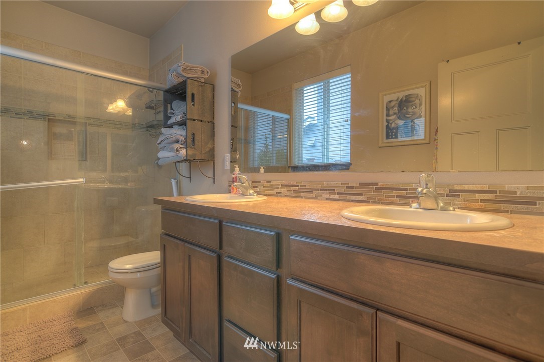 4752 Rochelle Street Southeast Lacey, WA 98503 - Photo 14 of 20 Gallery Image 14
