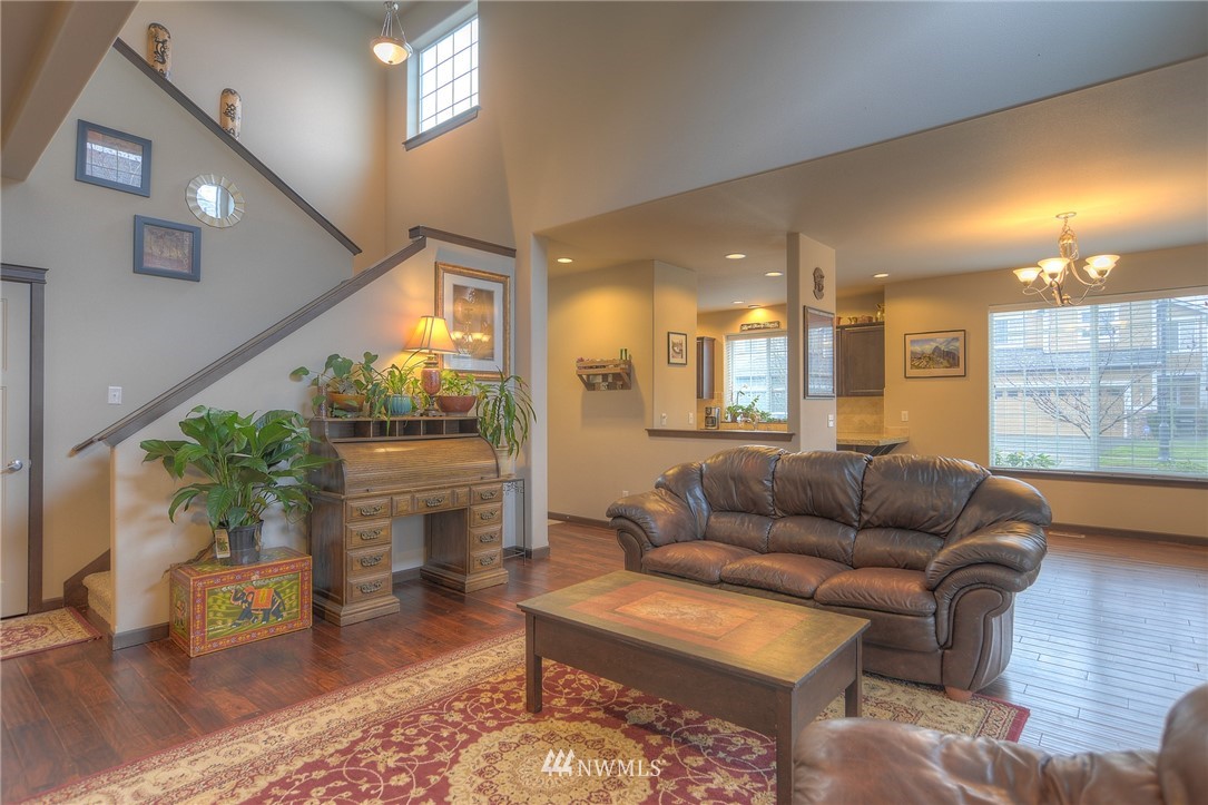 4752 Rochelle Street Southeast Lacey, WA 98503 - Photo 4 of 20 Gallery Image 4