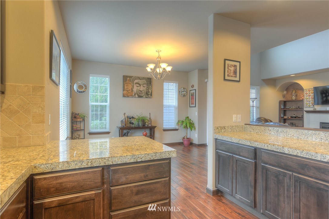 4752 Rochelle Street Southeast Lacey, WA 98503 - Photo 9 of 20 Gallery Image 9