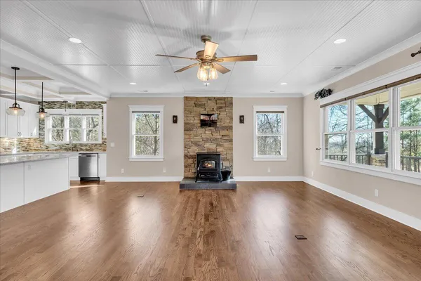 $649,000 | 234 Lookout View Drive, Jasper, TN 37347