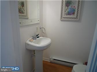 103 East Chelton Road Brookhaven, PA 19015 - Photo 8 of 12 Gallery Image 8