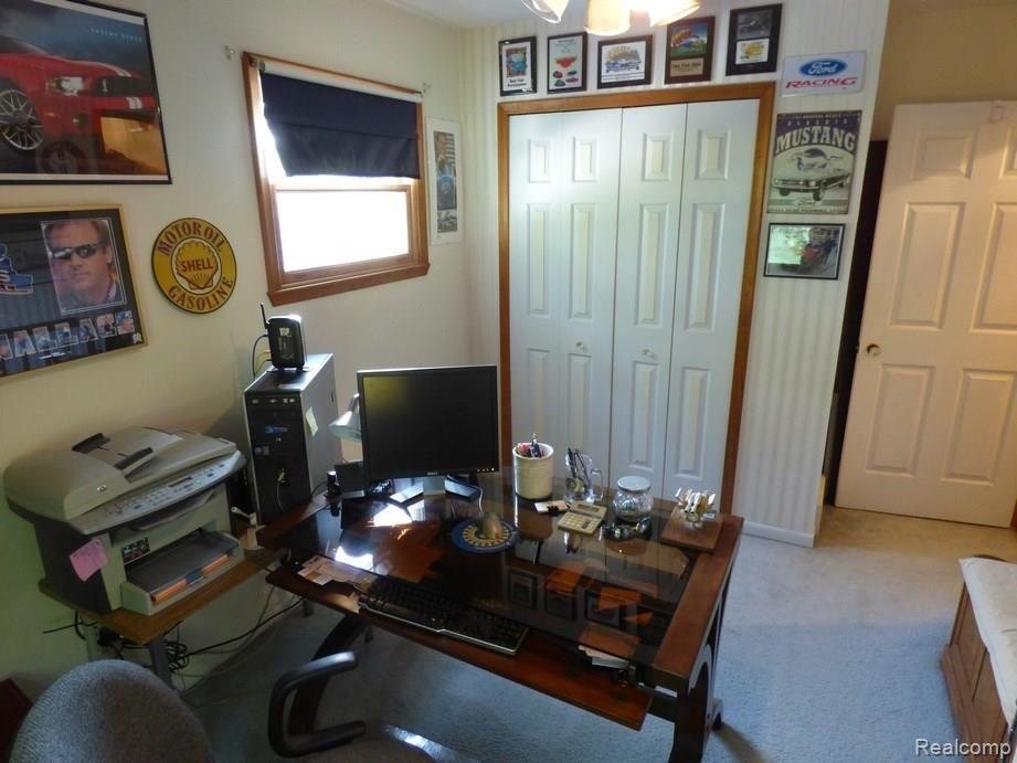 14641 Elwell Road Belleville, MI 48111 - Photo 21 of 36 P1110609.jpg