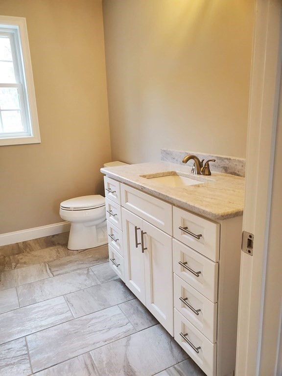 14 Kettle Hill Road Uxbridge, MA 01569 - Photo 13 of 15