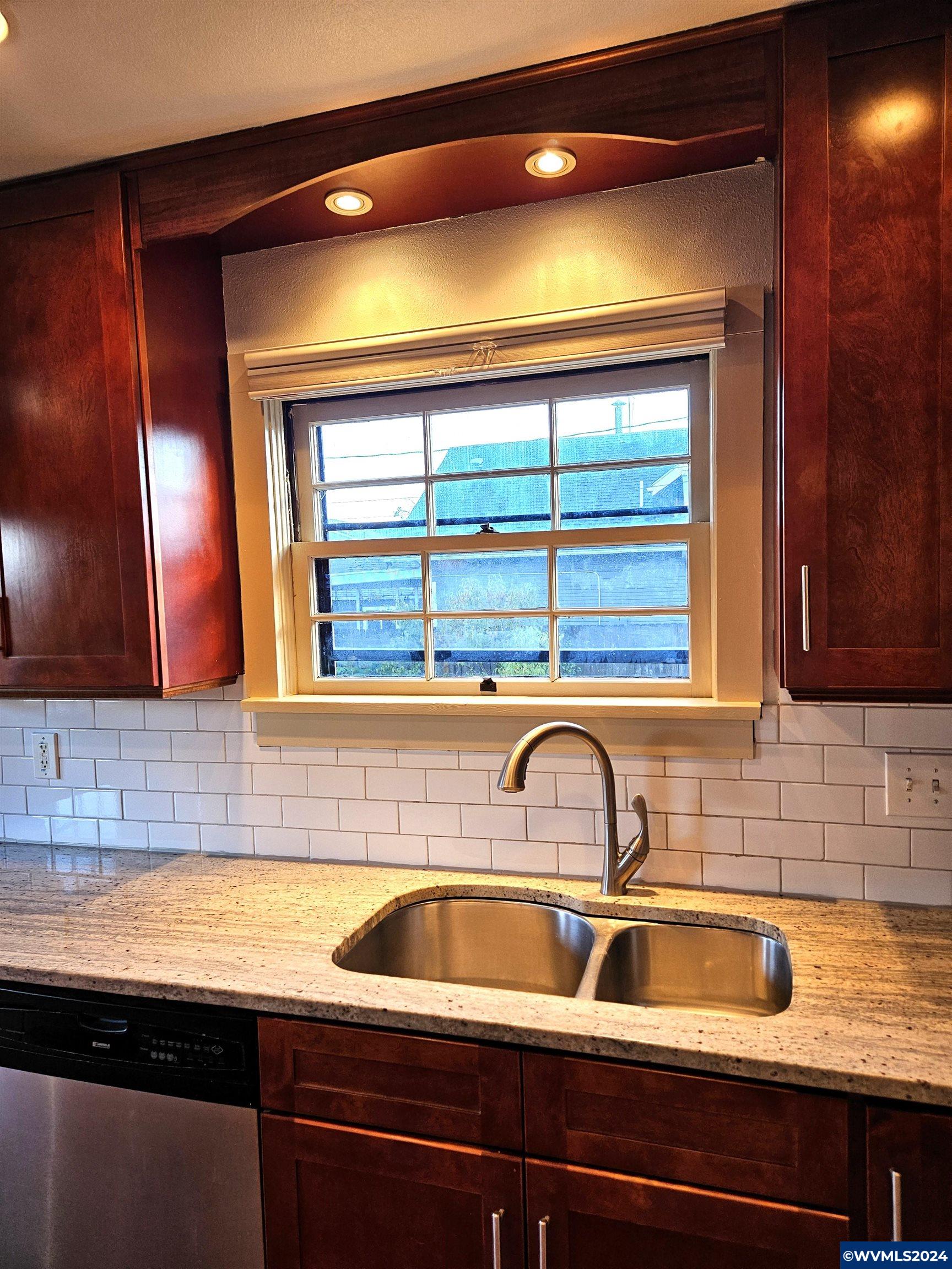 1105 Southwest Ferry Street Albany, OR 97321 - Photo 16 of 47 Gallery Image 16