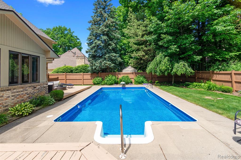 1484 Kings Pointe Road Grand Blanc, MI 48439 - Photo 38 of 48 Gallery Image 38