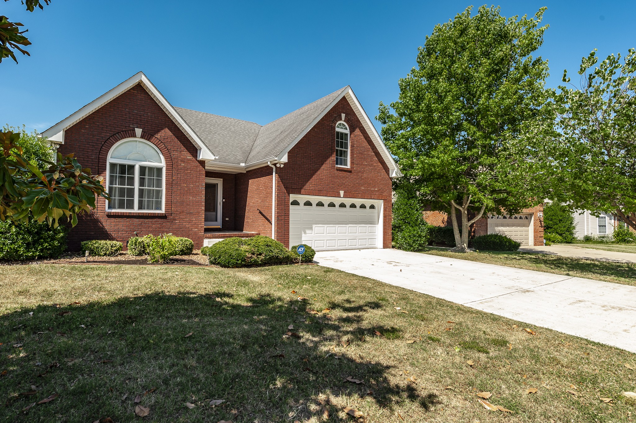 117 Foxrun Springfield, TN 37172 - Photo 3 of 35 Gallery Image 3