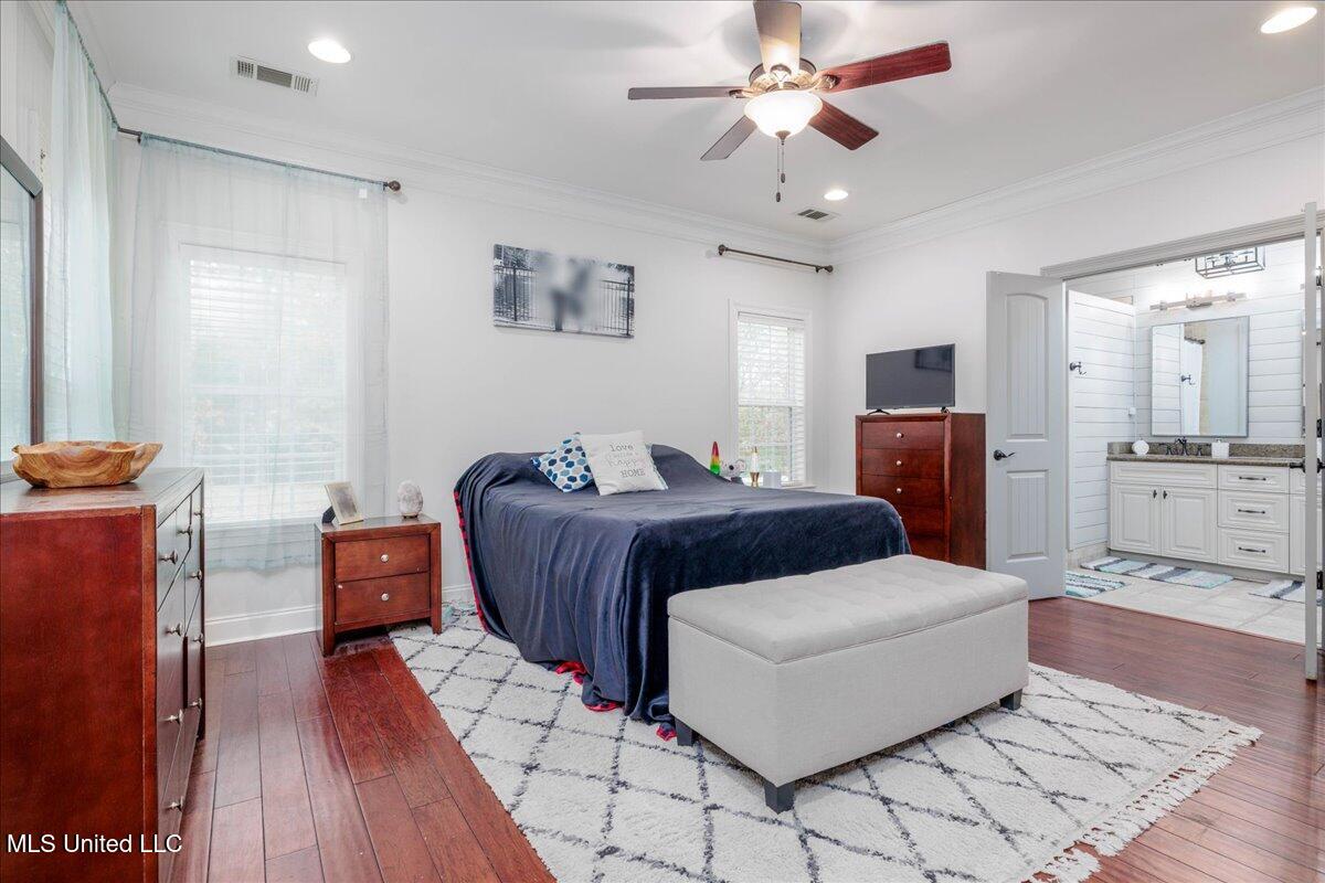 1296 Country Club Road Senatobia, MS 38668 - Photo 25 of 38 23-Primary Bedroom