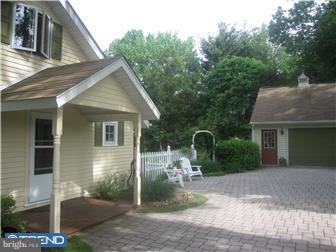 320 Hadfield Road Downingtown, PA 19335 - Photo 2 of 12 Exterior Side