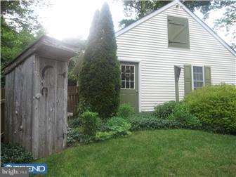 320 Hadfield Road Downingtown, PA 19335 - Photo 5 of 12 Garage