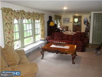 320 Hadfield Road Downingtown, PA 19335 - Photo 7 of 12 Family Room