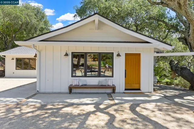 $1,829,000 | 10 Albo Court, Orinda, CA 94563
