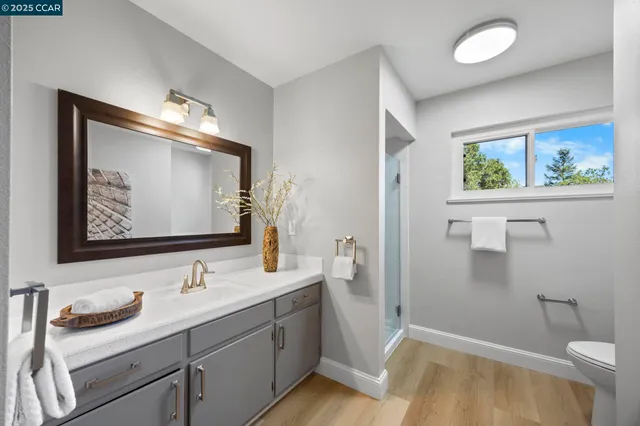 $1,829,000 | 10 Albo Court, Orinda, CA 94563