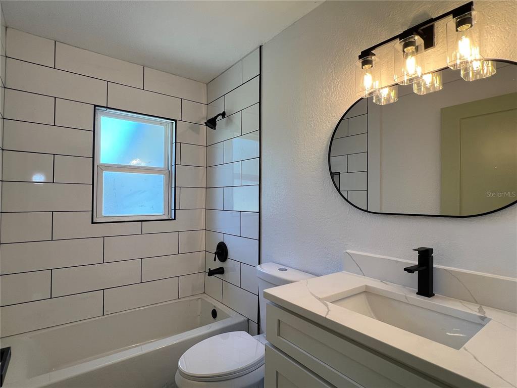 2578 Coventry Road Melbourne, FL 32935 - Photo 3 of 23 Gallery Image 3