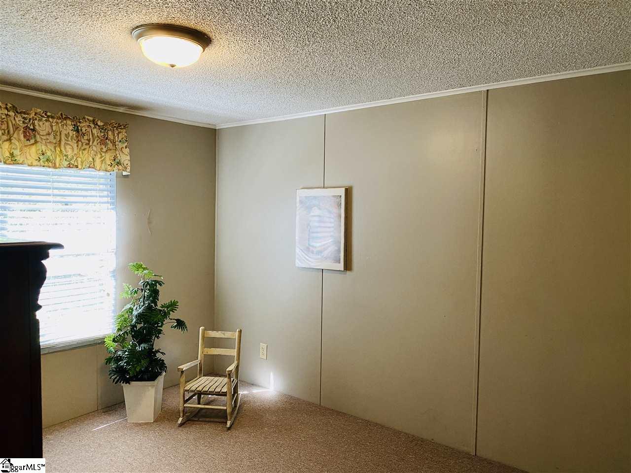 35 Lakeview Road Fountain Inn, SC 29644 - Photo 10 of 21