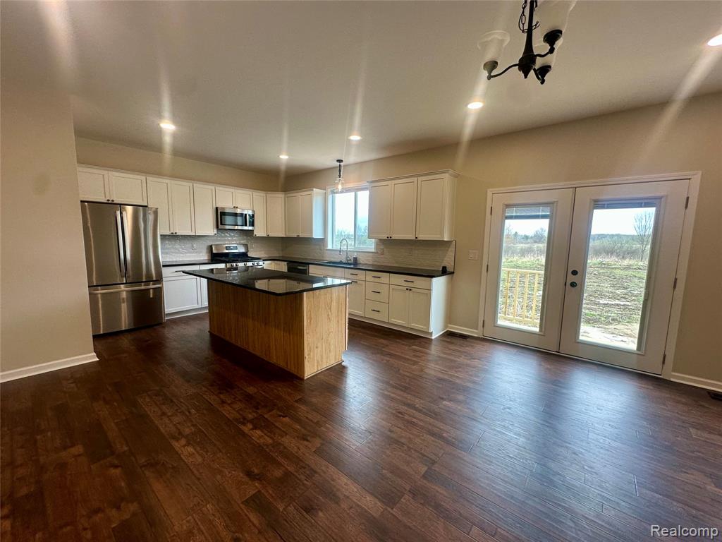 2670 Riley Center Road Memphis, MI 48041 - Photo 8 of 40