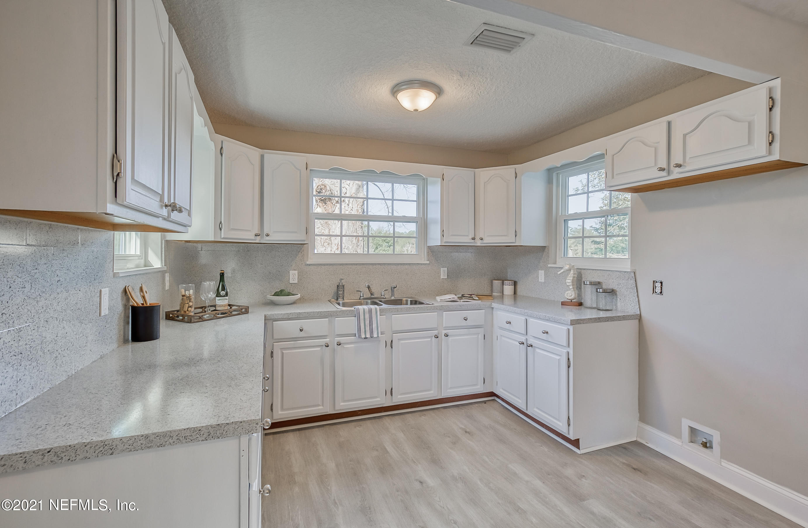 9940 Sibbald Road Jacksonville, FL 32208 - Photo 21 of 45 904RealEstatePhotography.com-36