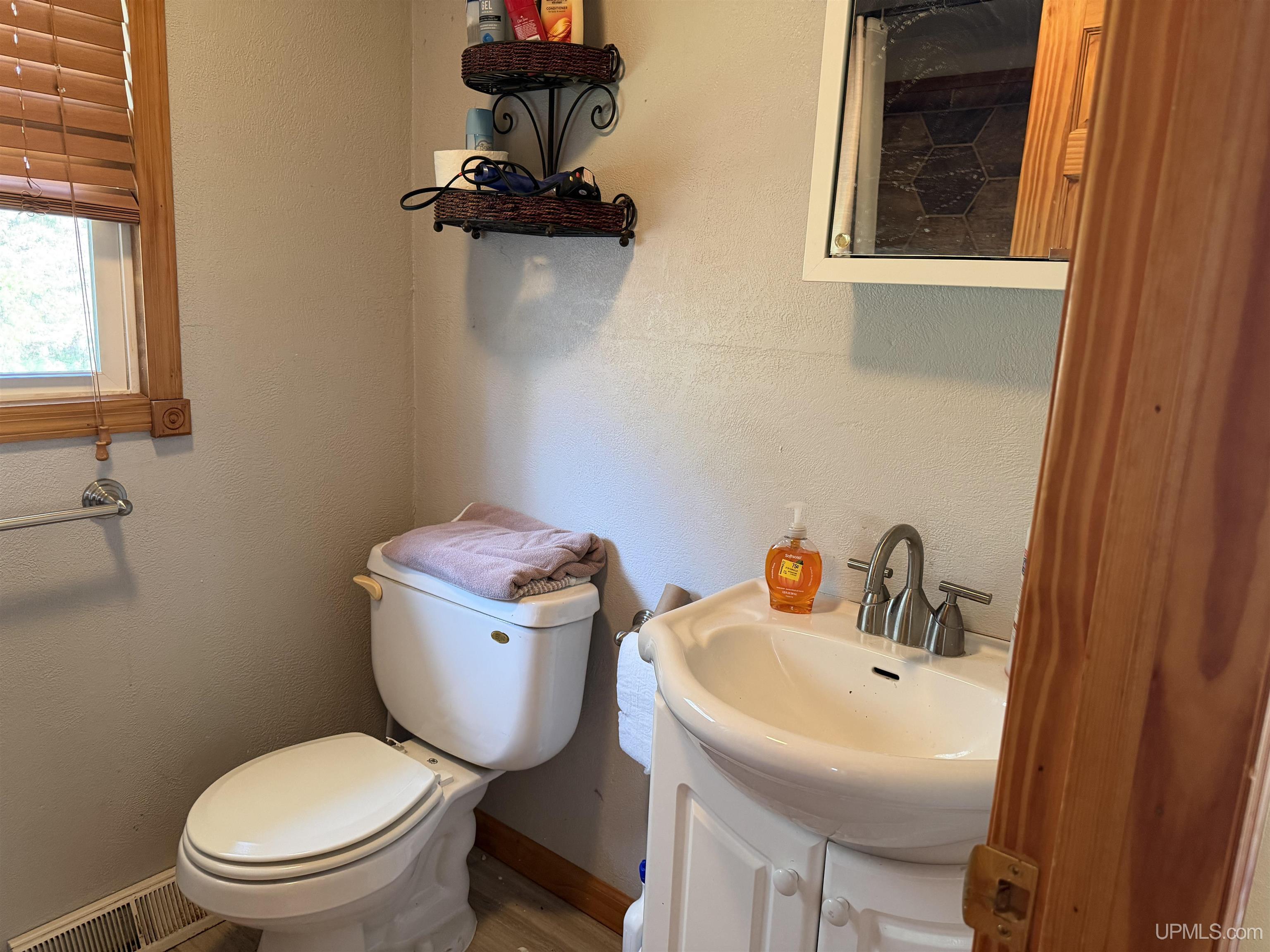 1435 Odanah Road Hurley, WI 54534 - Photo 27 of 41