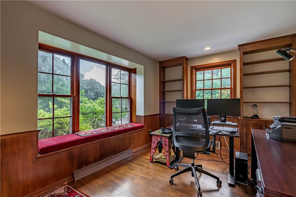 709 Pinetree Road Pittsburgh, PA 15243 - Photo 12 of 25 Gallery Image 12