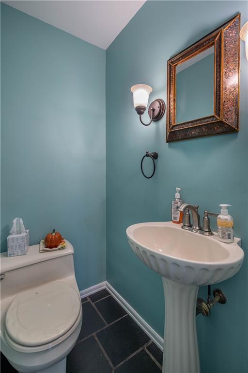 709 Pinetree Road Pittsburgh, PA 15243 - Photo 13 of 25 Gallery Image 13