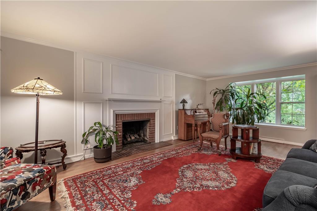 709 Pinetree Road Pittsburgh, PA 15243 - Photo 4 of 25 Gallery Image 4