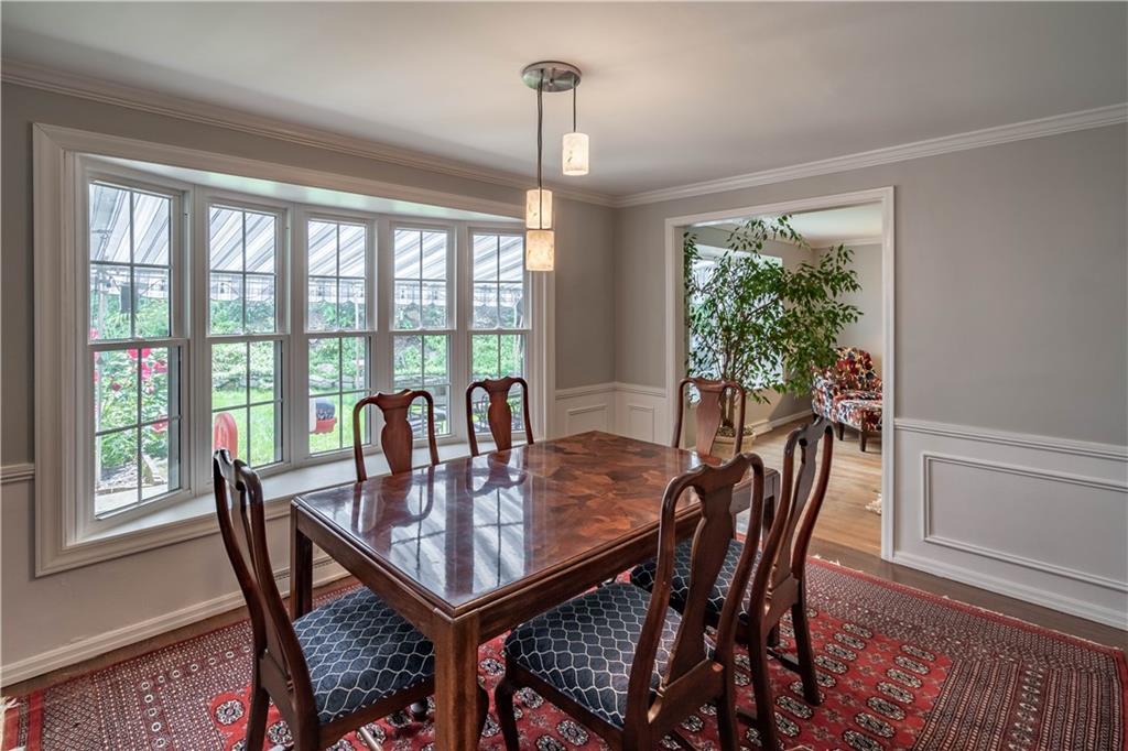 709 Pinetree Road Pittsburgh, PA 15243 - Photo 5 of 25 Gallery Image 5