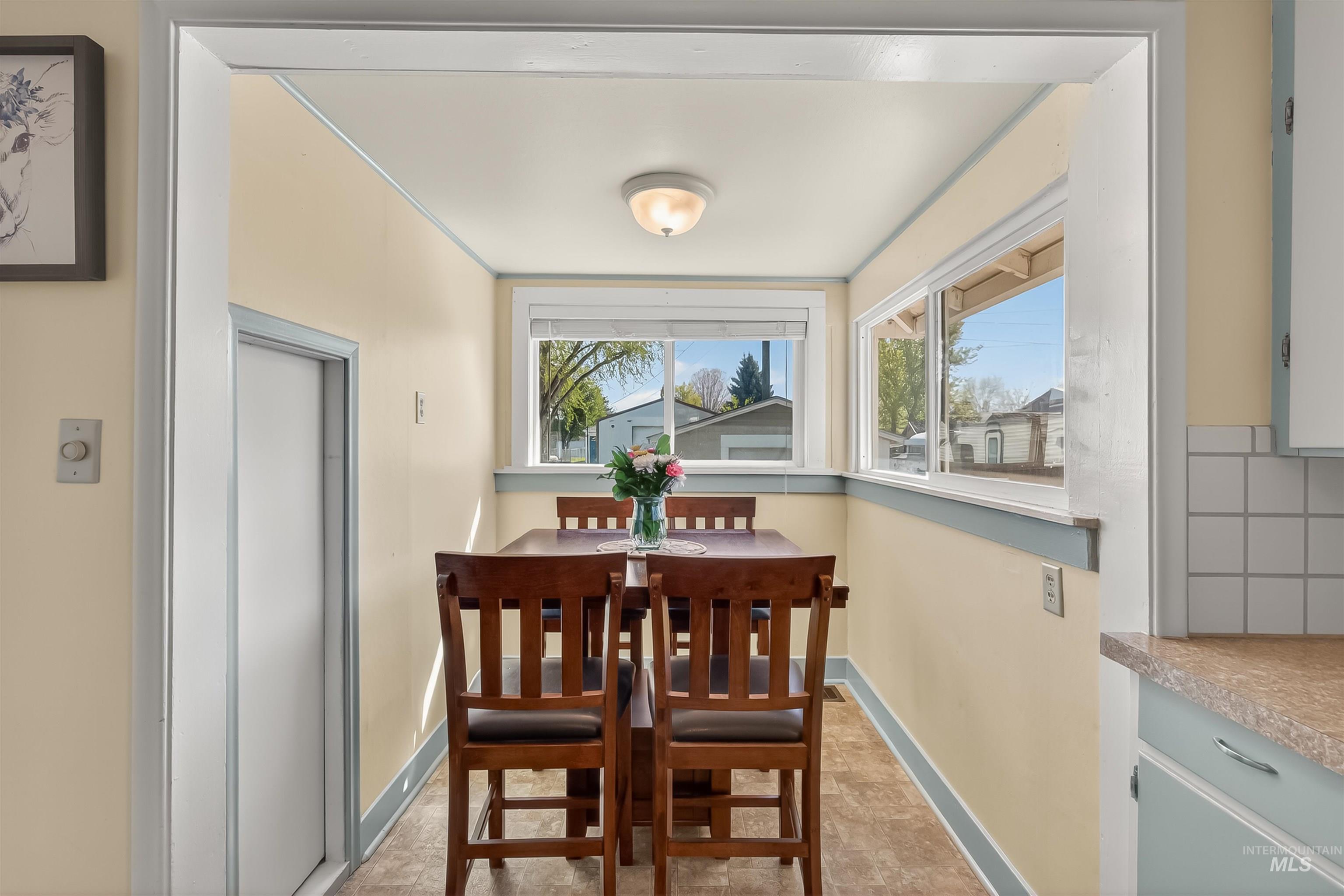 921 3rd Street Clarkston, WA 99403 - Photo 11 of 39 Dining area featuring baseboards