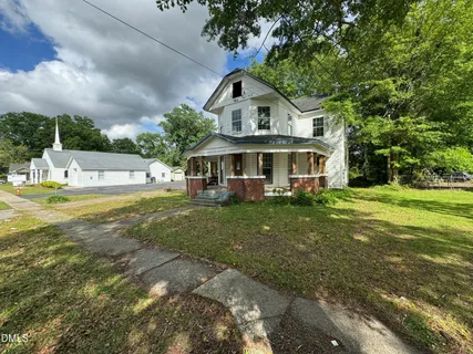$170,000 | 406 North Webb Street, Selma, NC 27576