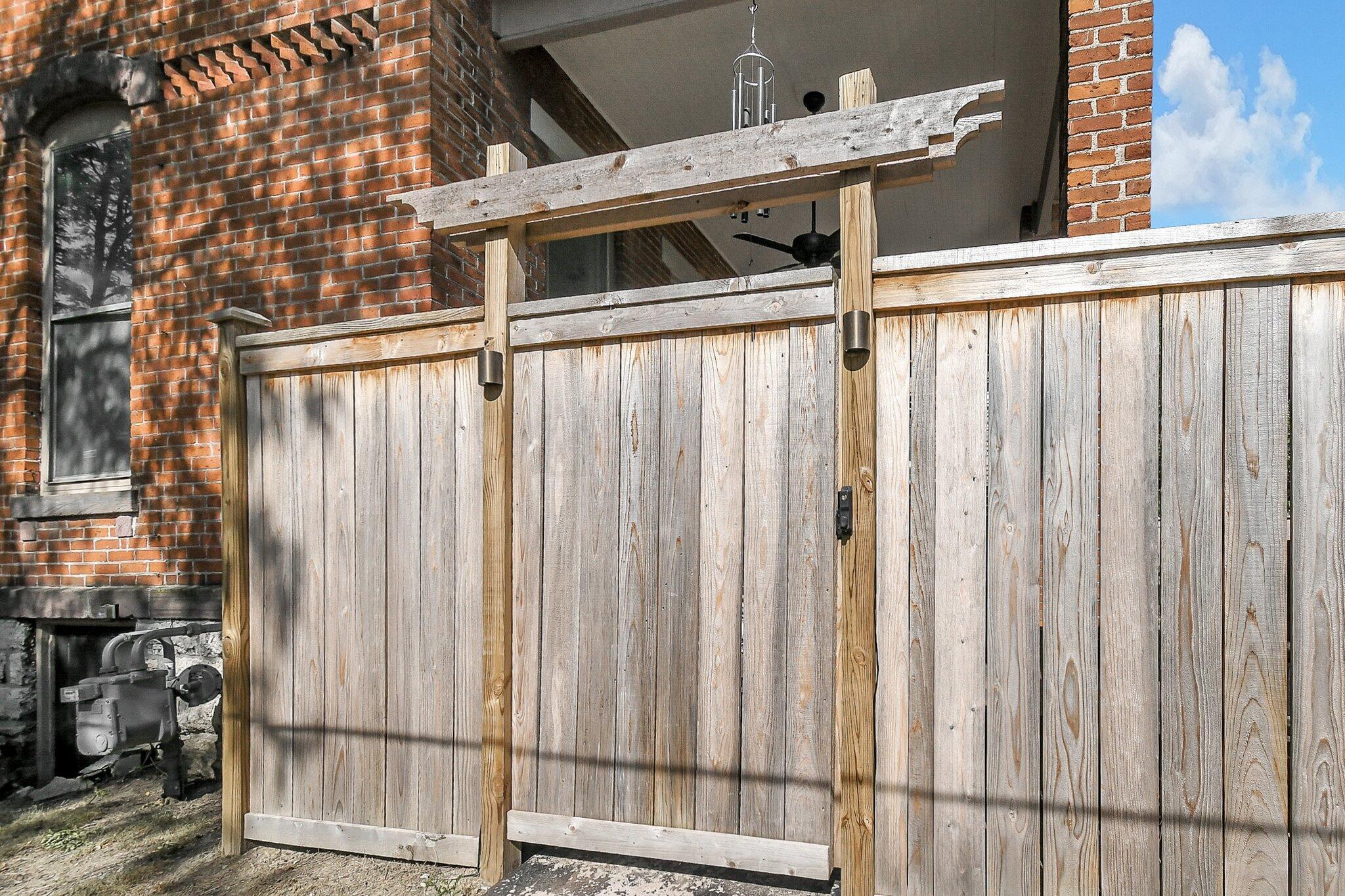 851 Bryden Road Columbus, OH 43205 - Photo 63 of 68 New Privacy Fence