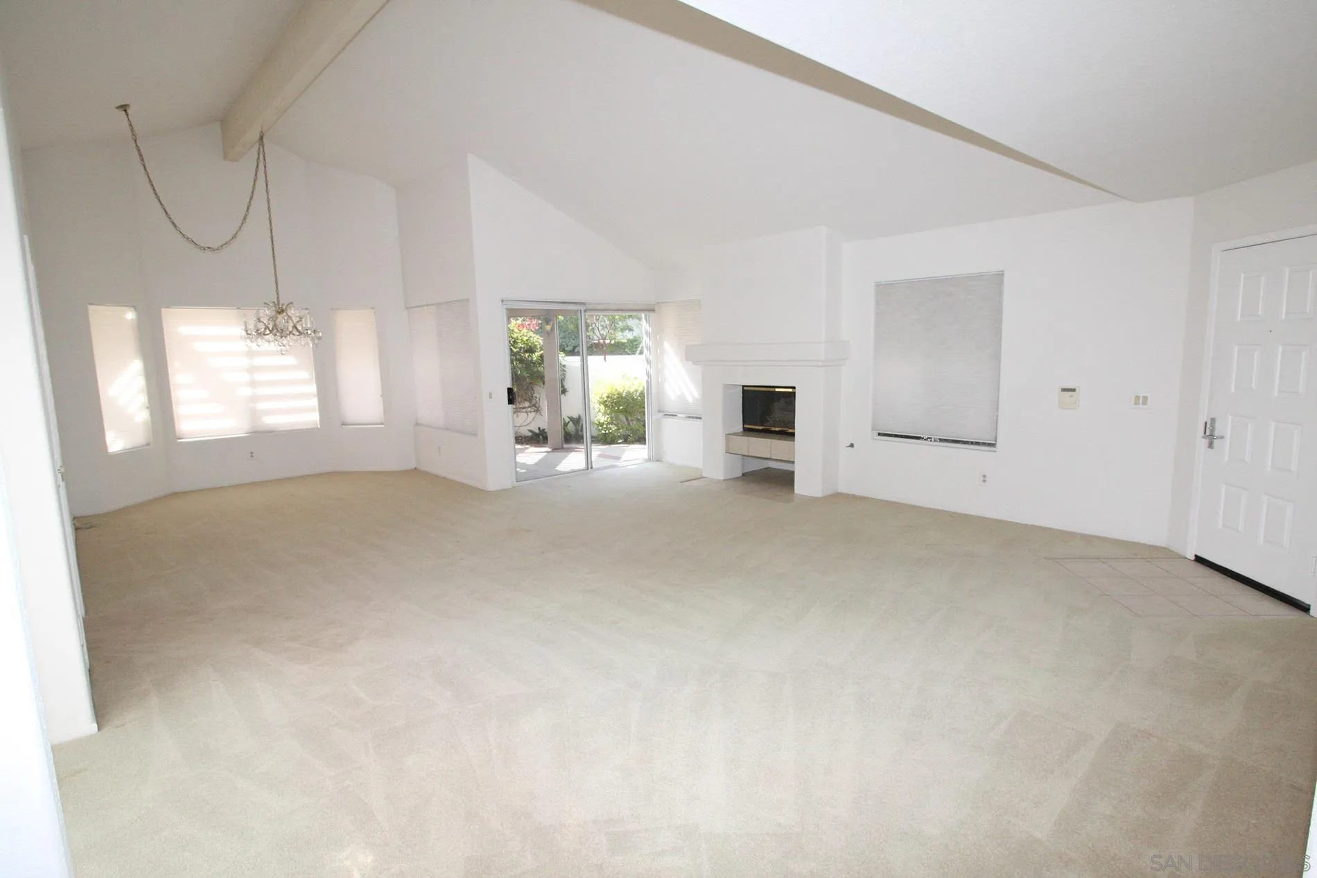 4190 Rhodes Way Oceanside, CA 92056 - Photo 7 of 25