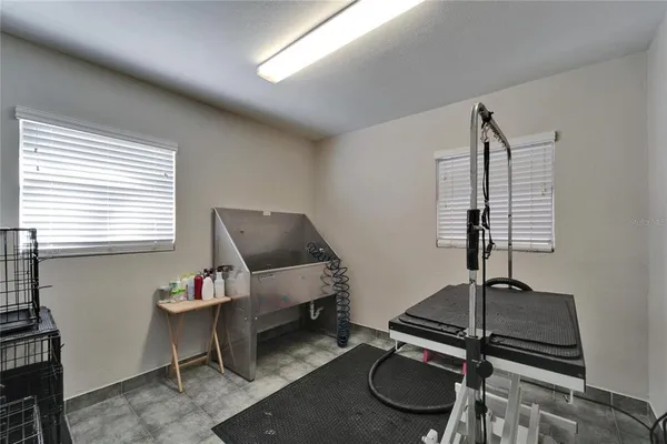 a view of livingroom with furniture