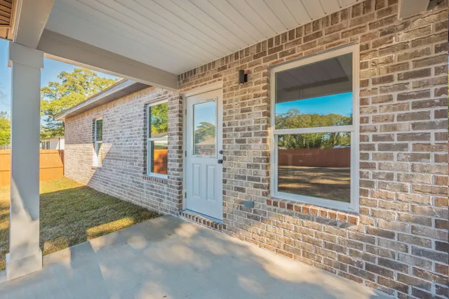 $309,999 | 116 North Savage Street, Crestview, FL 32536